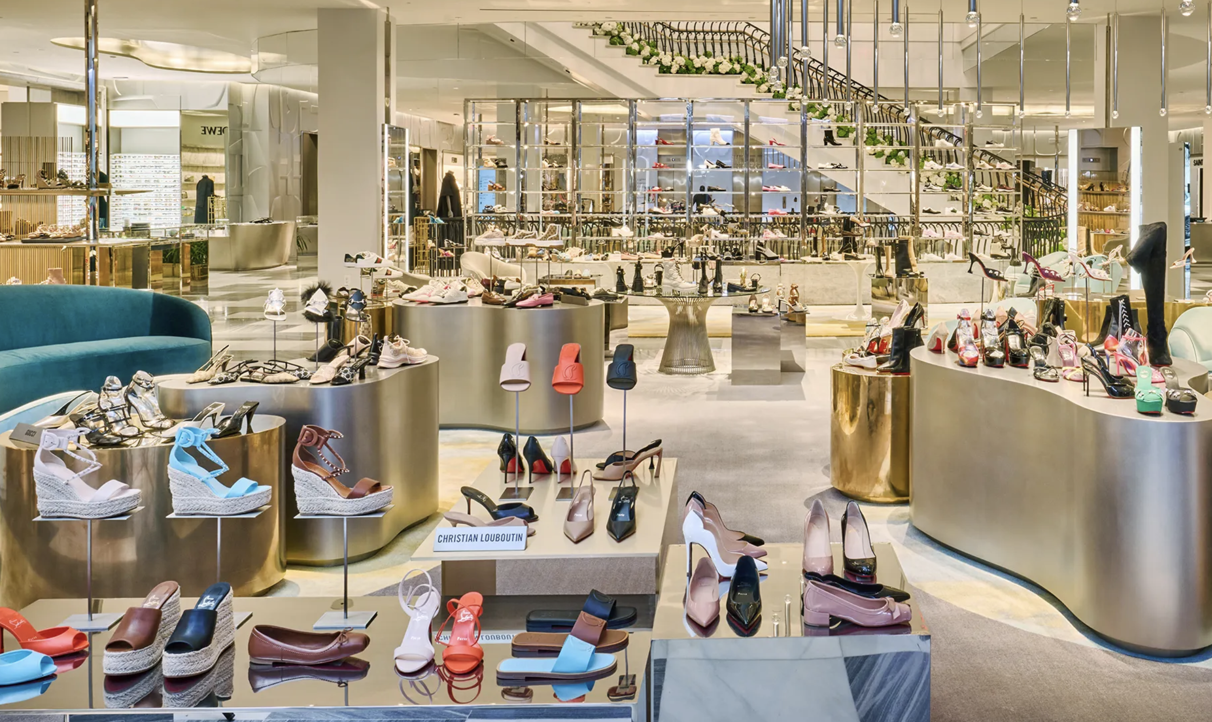 luxury shopping personal stylist